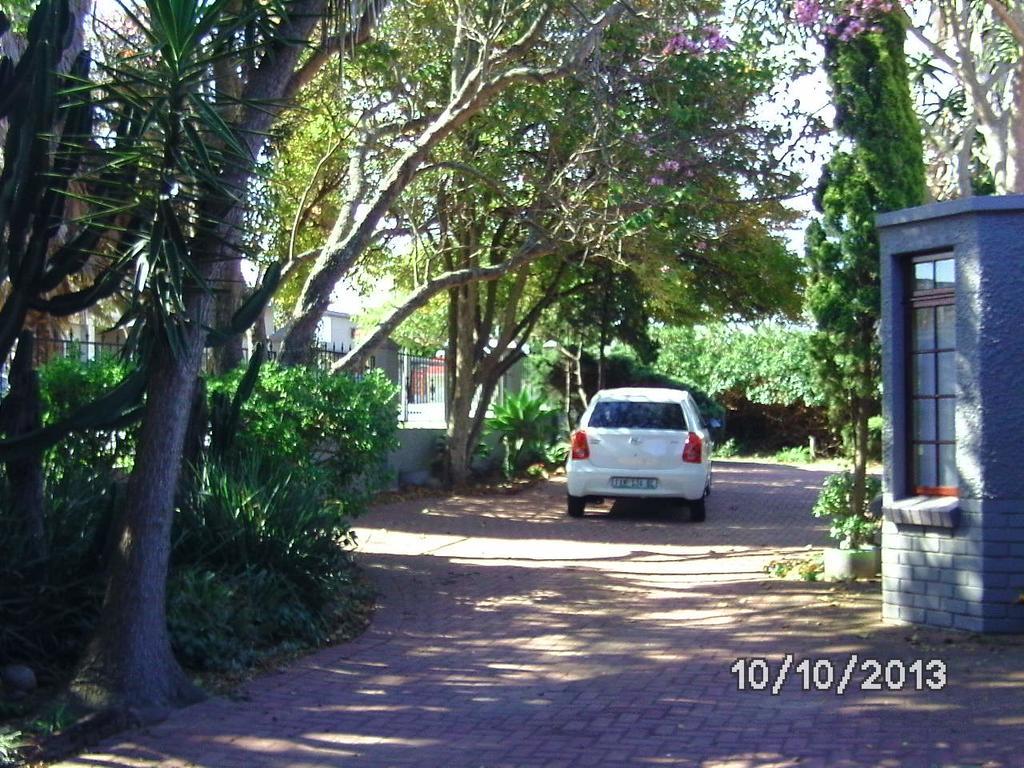 Amanzi Guest House Port Elizabeth Exterior photo